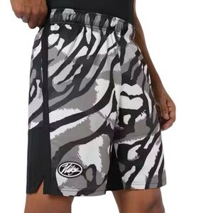 Nike Sustainable Materials Dri-FIT Sport Clash Men’s Training Shorts XL